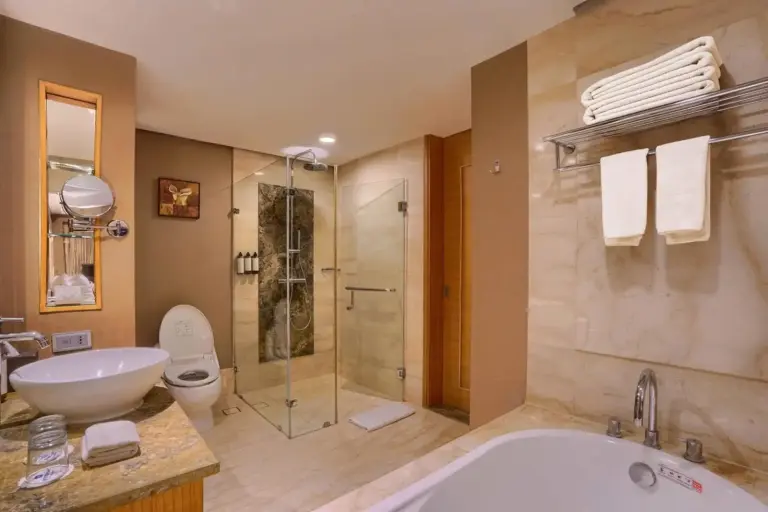Wyndham Surabaya bathroom amenities