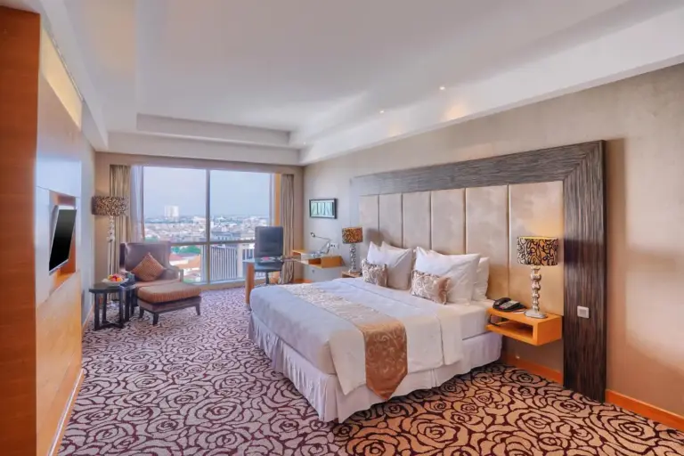 Wyndham Surabaya city view room interior
